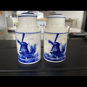 Decorative salt and pepper shaker